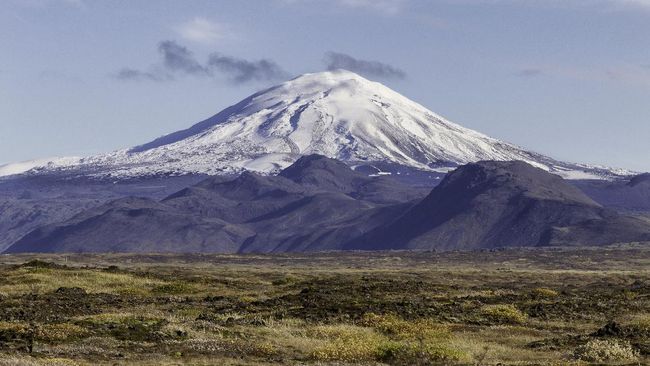 Kakek 81 Tahun Berhasil Mendaki ke Puncak Gunung Skotlandia