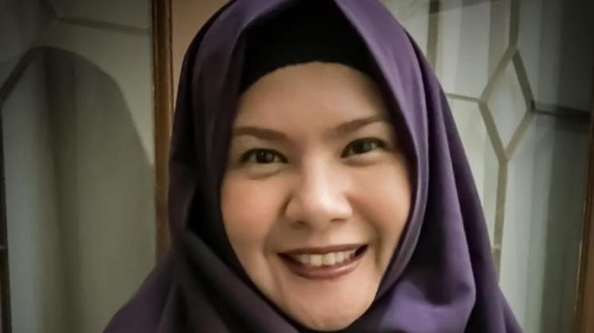 Beberapa artis Tanah Air pernah mengaku tak percaya akan Tuhan dan juga ada yang tak percaya agama&period; Yuk lihat siapa saja&excl;