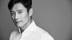 Lee Byung-hun akan Diberi Piala di Asian Cinema Awards 2021