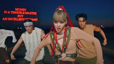 img-title Rambut Kepang Lisa BLACKPINK di MV 'Money' Dituding Perampasan Budaya