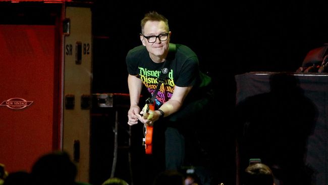 Mark Hoppus Blink-182 Sebut Sembuh dari Kanker