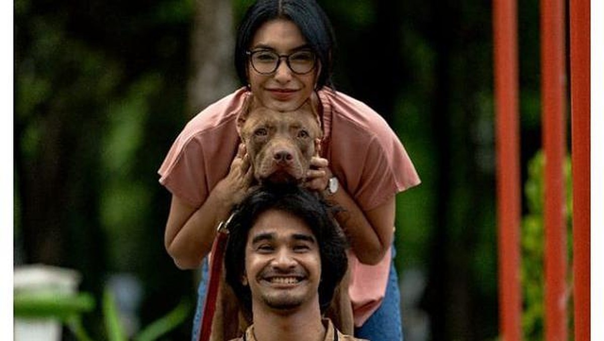 Tyas Mirasih diisukan berselingkuh dan terlibat cinta lokasi dengan Tengku Tezi&period; Yuk intip potret kebersamaan mereka di lokasi syuting&excl;