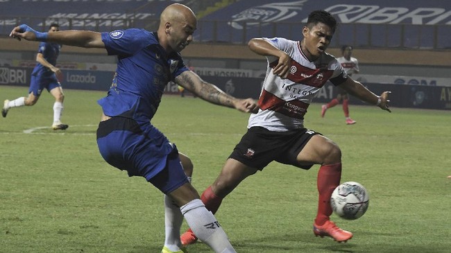 Menyikapi kegagalan pelaksanaan pertandingan Liga 1 antara Persipura Jayapura dan Madura United, PT LIB melakukan konsultasi dengan PSSI.
