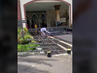 img-title Heboh Remaja Penjaga Masjid Ternyata Anak Pemilik Hotel Mewah