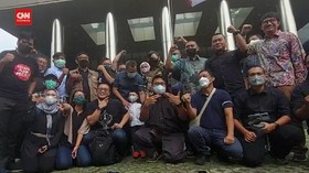 VIDEO: Momen 57 Pegawai Tak Lolos TWK Meninggalkan KPK