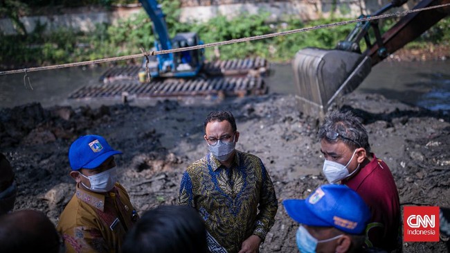Gubernur DKI Anies Baswedan mengatakan semua daerah perlu siaga bencana karena fenomena La Nina tak mengenal alamat KTP. La Nina ini merupakan fenomena global.
