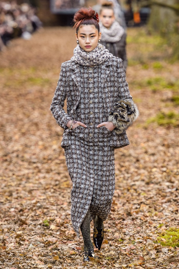 Mendiang Karl Lagerfeld juga sempat merekrutnya untuk berjalan di peragaan Chanel koleksi fall/winter 2018.Foto: livingly.com/IMAXtree