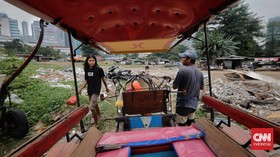FOTO: Perjuangan Kampung Kuda Menteng Bertahan dari Pandemi