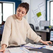 Dari Guru Sampai Jurnalis, 7 Pekerjaan Ini Cocok untuk Kamu yang Jago Multitasking!