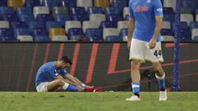 FOTO: Napoli dan Leicester Kompak Kalah di Liga Europa