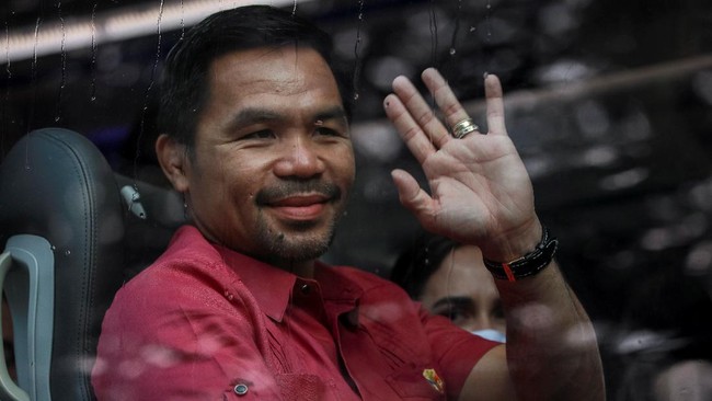 Harus Terbiasa Dipukul Saat Latihan Legenda tinju dunia, Sugar Ray Leonard memberikan saran pada Manny Pacquiao agar terbiasa terkena pukulan saat latihan persiapan come back.