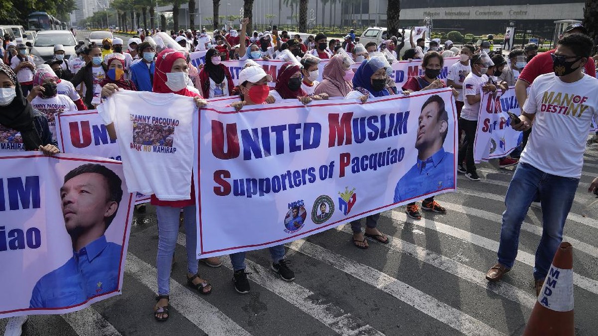 FOTO: Ramai-ramai Mengantar Pacquiao Daftar Capres Filipina