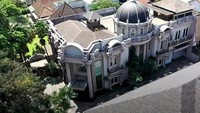 9 Potret Rumah Mewah Bintang TikTok Usia 19 Tahun, Megah Bak Istana Bun