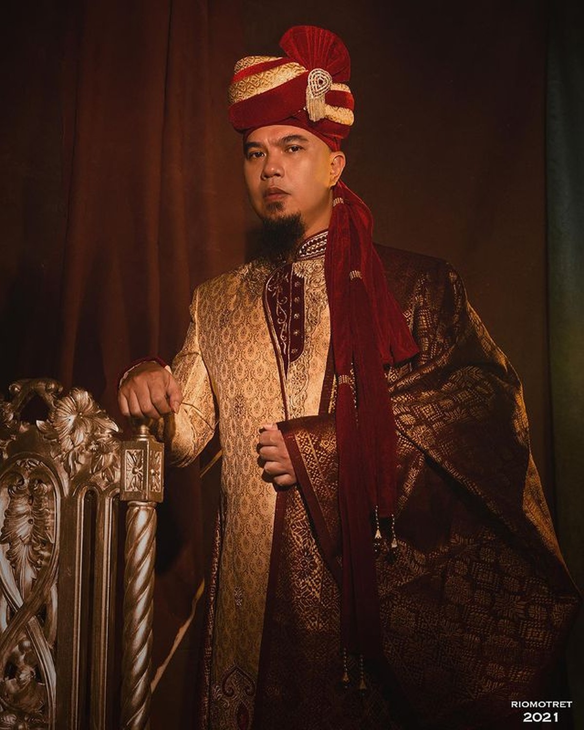 Mulan Jameela dan Ahmad Dhani melakukan pemotretan tema Bollywood pakai busana India&period; Yuk intip&excl;