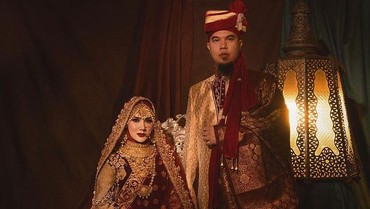 Sikap Santai Mulan Jameela Saat Ahmad Dhani Dicium Wanita Lain