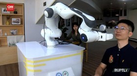 VIDEO: Ilmuan China Ciptakan Robot Swab Nasofaring