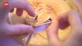 VIDEO: Permen Dalgona Laris Manis Berkat Squid Game