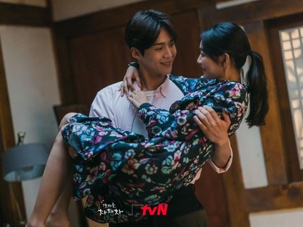 3 Couple di Drama Korea Hometown Cha-Cha-Cha yang Bikin Baper