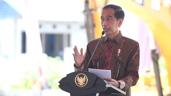 Presiden Jokowi mengunggah gambar meja kerja di akun Instagram miliknya. Lalu mengajak warganet mencari gambar alat yang harus dibawa.