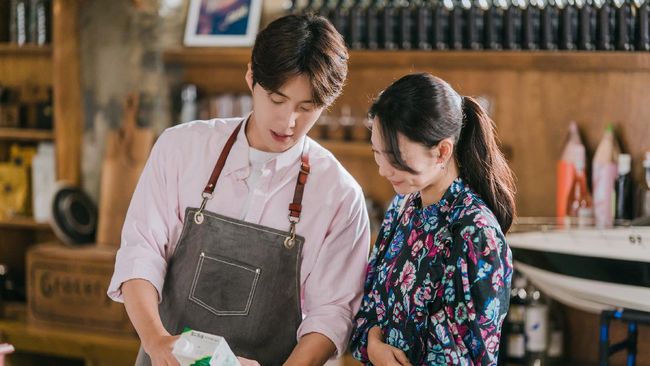 Rating Hometown ChaChaCha episode 12 kembali sentuh double digit, setelah sempat turun ke angka 9.