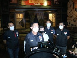 Polisi Temukan Miras Saat Razia Kopi Koboy di Radio Dalam Dini Hari
