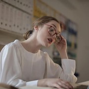 Hati-hati! Kenali Pengaruh Mercury Retrograde Terhadap Karir 3 Zodiak Ini