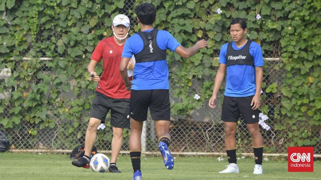 Pelatih Timnas Indonesia U-23, Shin Tae Yong, menjelaskan fokus dan tujuan uji coba melawan timnas Nepal pada Jumat (22/10) malam.