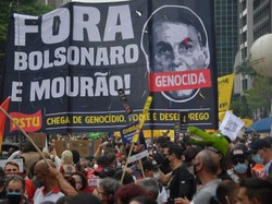 Warga Brasil Demo Tuntut Pemakzulan Presiden Bolsonaro