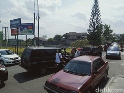 Jalan Menuju Objek Wisata Air di Klaten Padat Merayap Kunjungan Wisatawan
