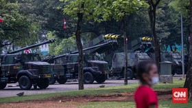 HUT ke-76 TNI di Istana, Monas Jadi Lautan Kendaraan Tempur