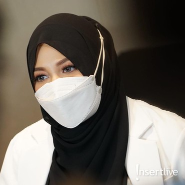 Aurel Pamer Pose Bareng Ameena, Case HP Seharga Motor Bikin Salfok