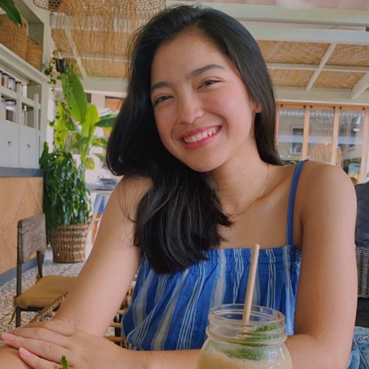 <p>Pada ajang Sea Games 2019 di Filipina, Dhinda dan tim berhasil menyabet medali perak, Bunda. (Foto: Instagram: @dindasabilajh)</p>