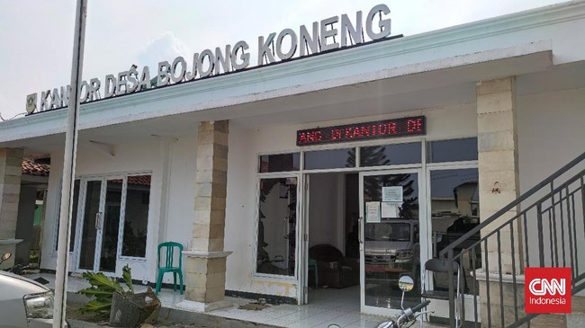 Polres Bogor menangkap seorang warga dan menetapkannya sebagai tersangka perusakan Kantor Desa Bojong Koneng, Babakan Madang, Kabupaten Bogor.