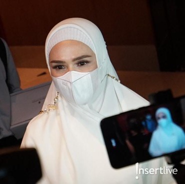 Bantu Ahmad Dhani Nafkahi 6 Janda, Mulan Jameela: Namanya Suami-Istri