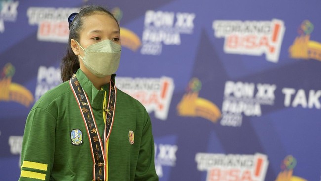 Kontingen DKI Jakarta masih nyaman di puncak klasemen medali PON Papua 2020 hingga Senin (4/10).