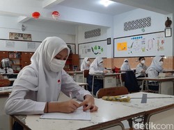Antusiasme Siswa SMP di Kulon Progo Jalani PTM Perdana