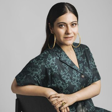 img-title Kajol Buktikan Bisa Sukses dalam Dunia Film Meskipun Selektif Memilih Peran