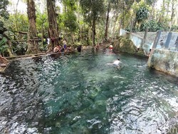 Byurr! Segarnya Sendang Maren, Mata Air Alami dari Magelang