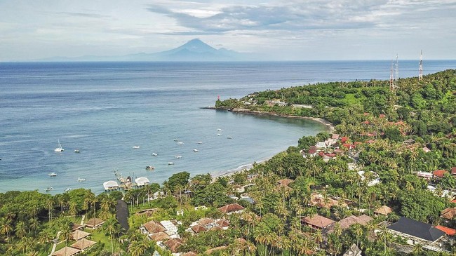 Situs perjalanan TripAdvisor memasukkan Pulau Lombok di Nusa Tenggara Barat di peringkat lima besar dalam destinasi alam terbaik di dunia 2023.