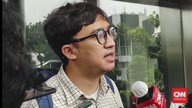 Pengembalian Uang Diduga Gratifikasi Pejabat PU Tak Hapus Pidana Ketua Indonesia Memanggil, Lakso Anindito, menegaskan pengembalian duit korupsi tidak menghapus pidana. KPK selidiki dugaan gratifikasi di Kementerian PU.