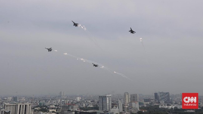 Mabes TNI bakal mengerahkan sejumlah pesawat jet tempur dan Kapal Perang Republik Indonesia (KRI) untuk mengawal kepulangan para delegasi KTT ASEAN ke-43.