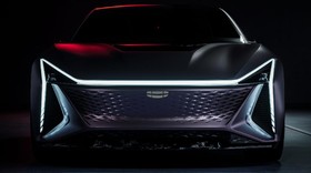 Geely Bikin Satelit, Pandu Mobil Otomatis dari Ruang Angkasa