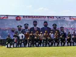 Kejutan dari Polisi untuk Brigif 16/Wira Yudha Kota Kediri di HUT ke-76 TNI