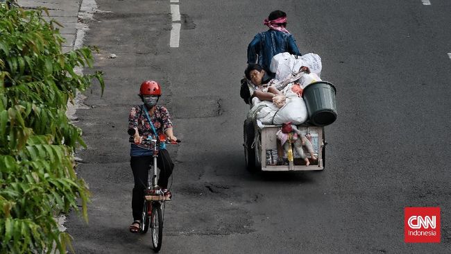 Sepekan PPKM Luar Jawa Bali: 654 Kasus Positif, Terbanyak di NTT Sebanyak 654 kasus positif tercatat selama sepekan PPKM luar Jawa-Bali yang berakhir hari ini. NTT jadi provinsi terbanyak penyumbang kasus positif.