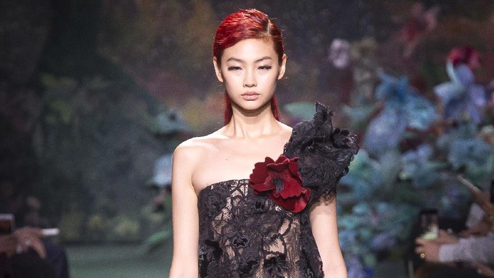 Jung Ho Yeon di Catwalk