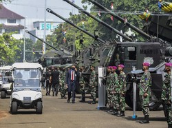 Jokowi Pimpin Upacara HUT Ke-77 TNI