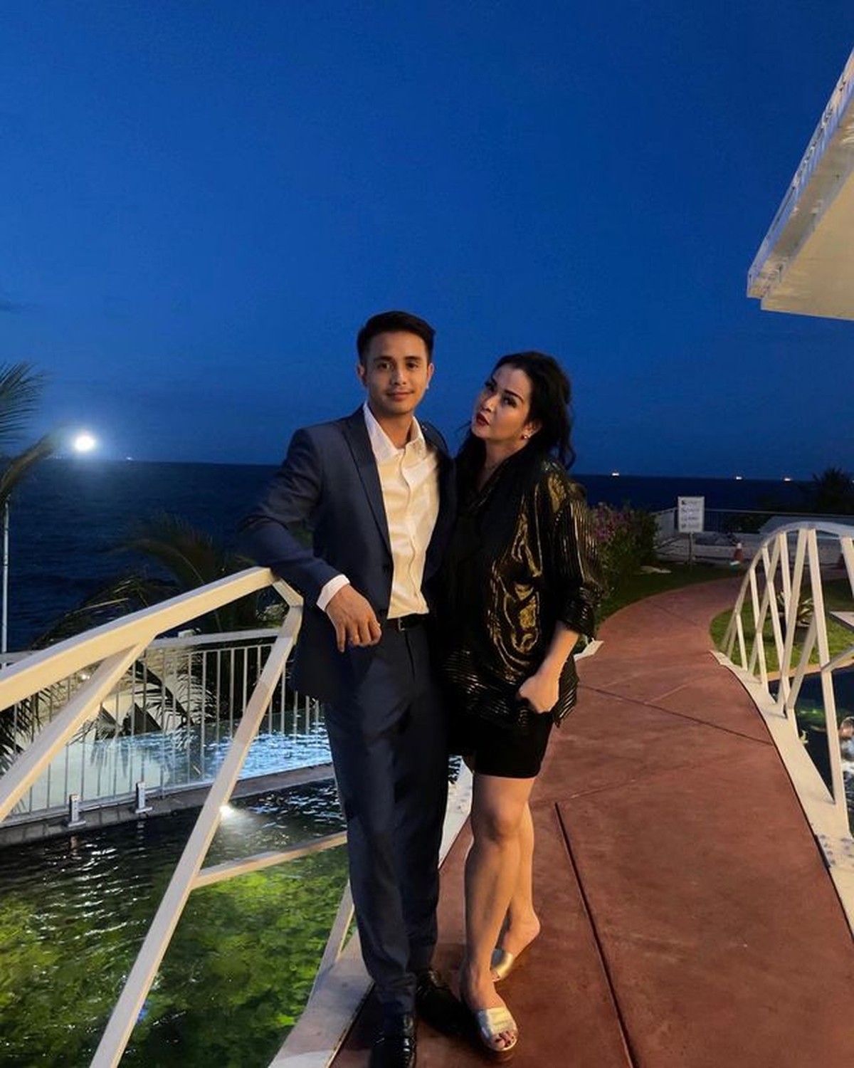 Penampilan Jennifer Jill usai jalani rehabilitasi karena kasus narkoba disebut makin langsing dan tirus&period; Yuk kita intip&excl;