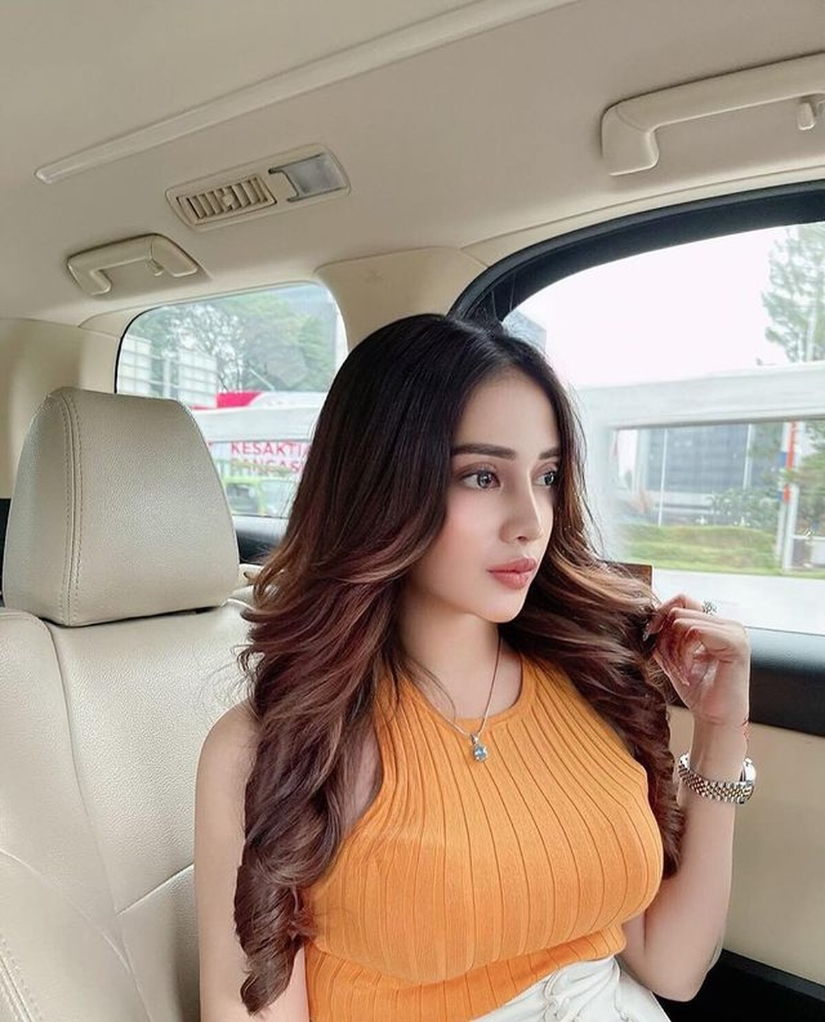 Pesinetron Chintya Ramlan yang main di Ikatan Cinta dikabarkan dinikahi oleh pria Aceh dan diberi mahar Rp3 miliar&period; Yuk intip pesonanya&excl;