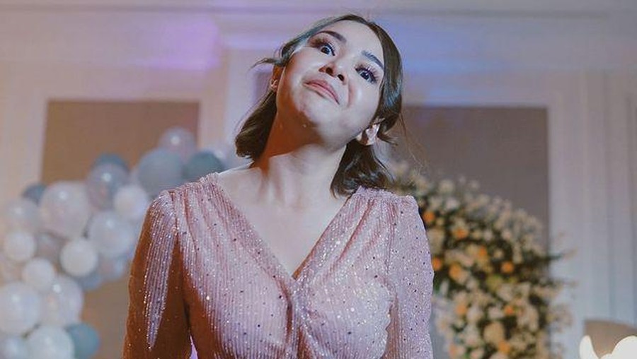 Potret Amanda Manopo dengan Baby Bump yang Menggemaskan!
