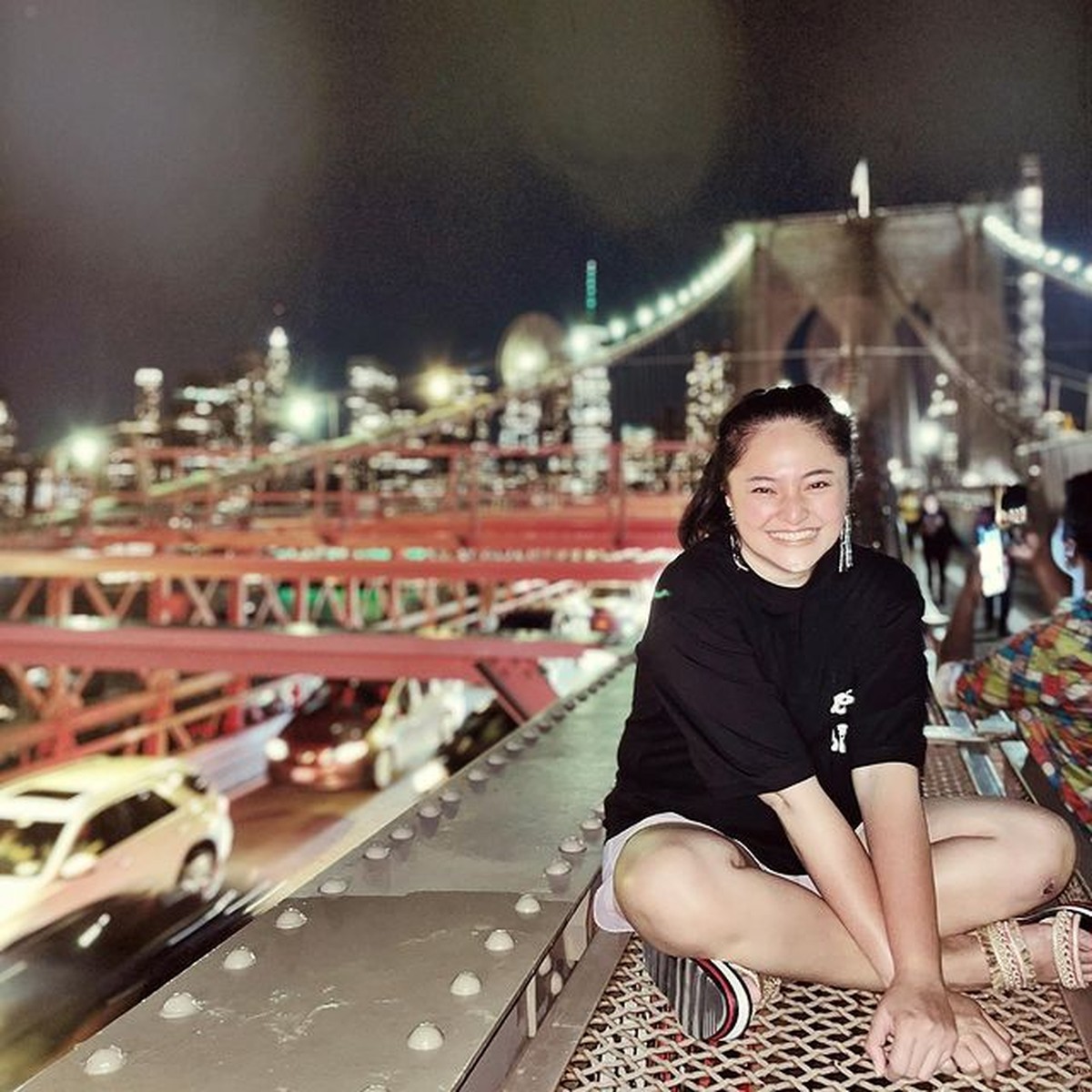 Marshanda sedang berada di Amerika Serikat untuk menjalani pengobatan penyakit bipolar yang ia derita&period; Yuk intip&excl;